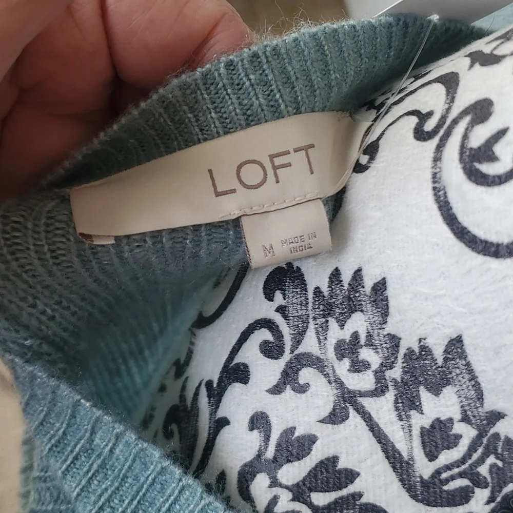 Sweater - Picture 3 of 4